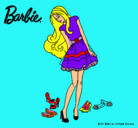 Dibujo Barbie y su colección de zapatos pintado por gisselly