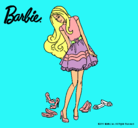 Dibujo Barbie y su colección de zapatos pintado por alealdara