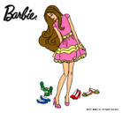 Dibujo Barbie y su colección de zapatos pintado por aitanaaa
