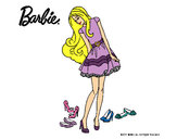 Dibujo Barbie y su colección de zapatos pintado por gatita123