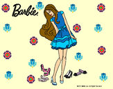 Dibujo Barbie y su colección de zapatos pintado por Judith5201
