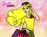 Dibujo Barbie con bolsas pintado por AlexaUribe