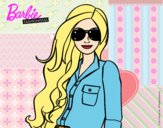 Dibujo Barbie con gafas de sol pintado por Arii_love