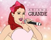 Dibujo Ariana Grande cantando pintado por mariacantu