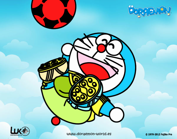 Doraemon jugando futbol