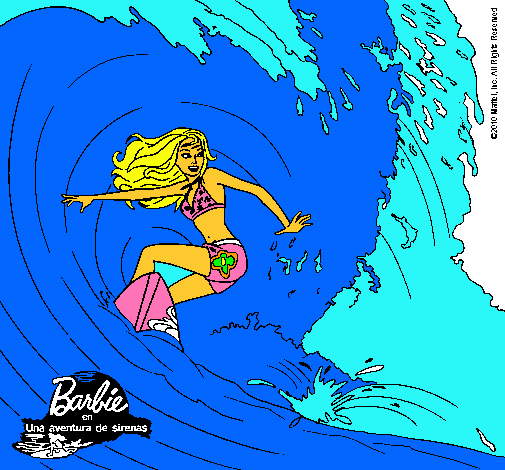 Barbie practicando surf