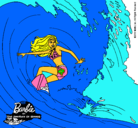 Dibujo Barbie practicando surf pintado por barbie