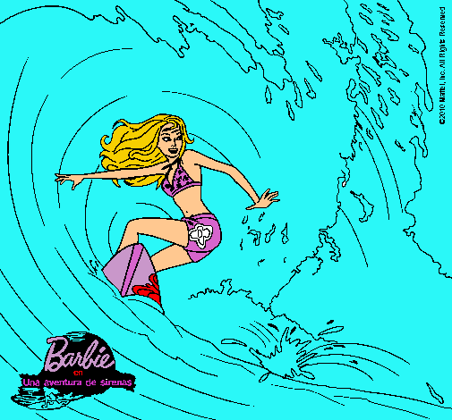 Barbie practicando surf