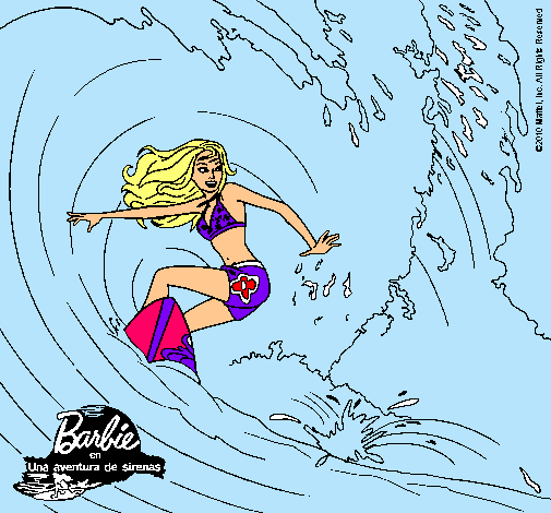 Barbie practicando surf