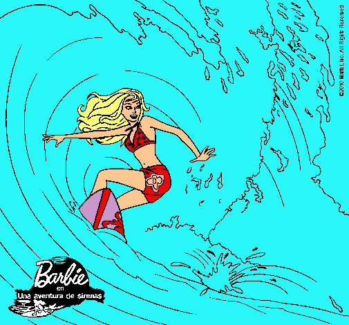 Barbie practicando surf