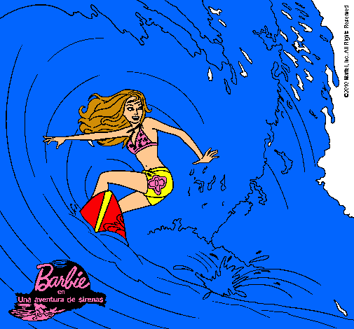 Barbie practicando surf