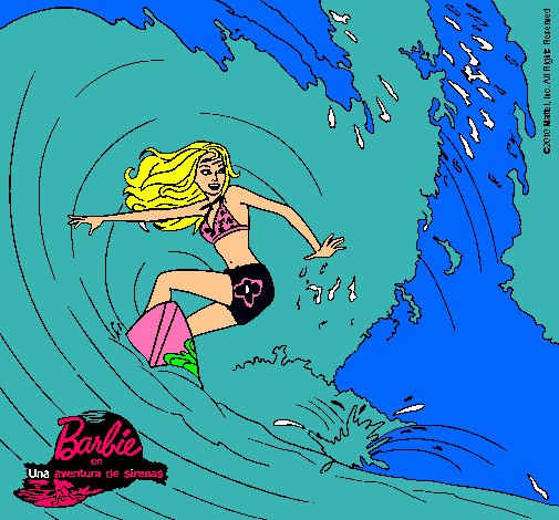 Barbie practicando surf