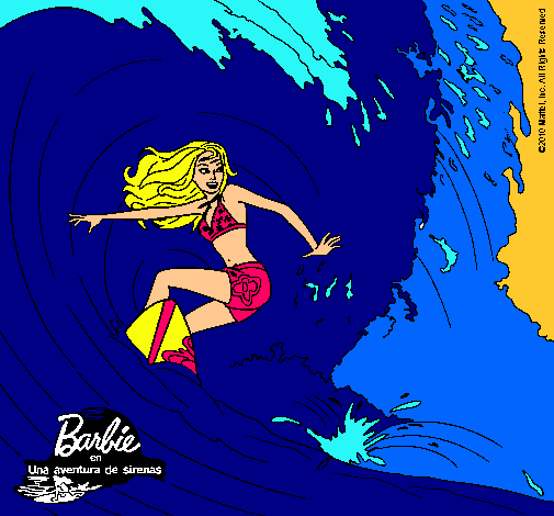 Barbie practicando surf