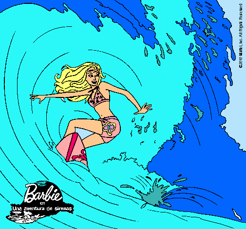 Barbie practicando surf