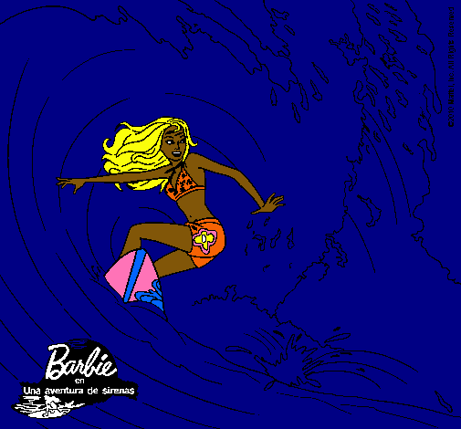 Barbie practicando surf