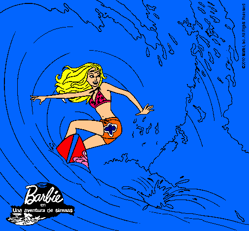 Barbie practicando surf