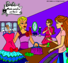 Dibujo Barbie en una tienda de ropa pintado por kola 