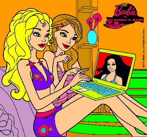 Barbie chateando