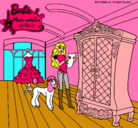 Dibujo Barbie delante del armario pintado por juanita22