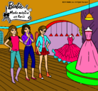 Dibujo Barbie mirando vestidos pintado por maec