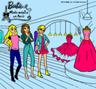 Dibujo Barbie mirando vestidos pintado por xxxxx