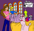 Dibujo Barbie y su amiga mirando ropa pintado por valita