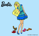 Dibujo Barbie y su colección de zapatos pintado por Mirene