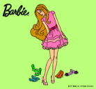 Dibujo Barbie y su colección de zapatos pintado por kihgvf