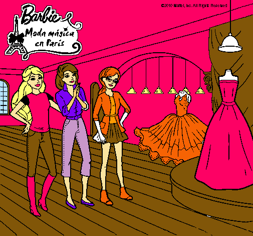 Barbie mirando vestidos