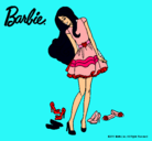 Dibujo Barbie y su colección de zapatos pintado por EricaBenegas