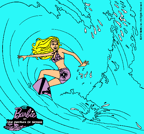 Barbie practicando surf