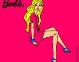 Dibujo Barbie sentada pintado por krissthel