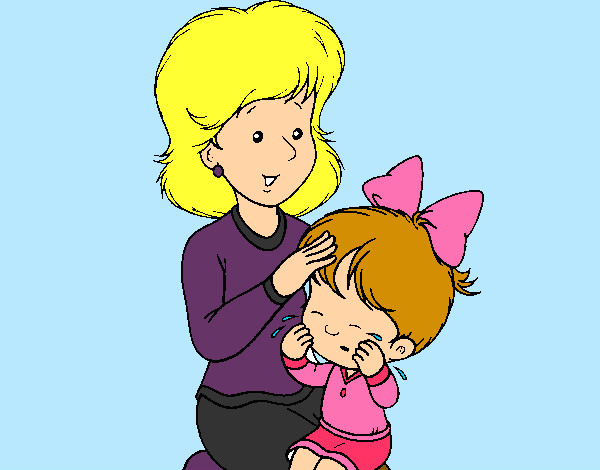 Una mama peinando a su hija