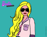 Dibujo Barbie con gafas de sol pintado por elalucila