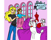 Dibujo Barbie y su amiga mirando ropa pintado por tefa20126