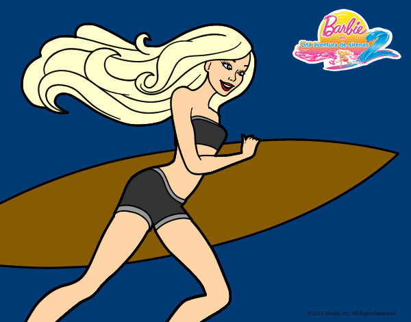 Barbie corre al agua