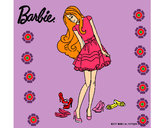 Dibujo Barbie y su colección de zapatos pintado por  janm