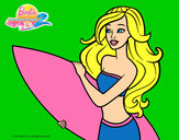 Dibujo Barbie va a surfear pintado por amalia