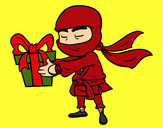 Dibujo Ninja con un regalo pintado por amalia
