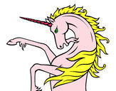 Dibujo Unicornio salvaje pintado por manas