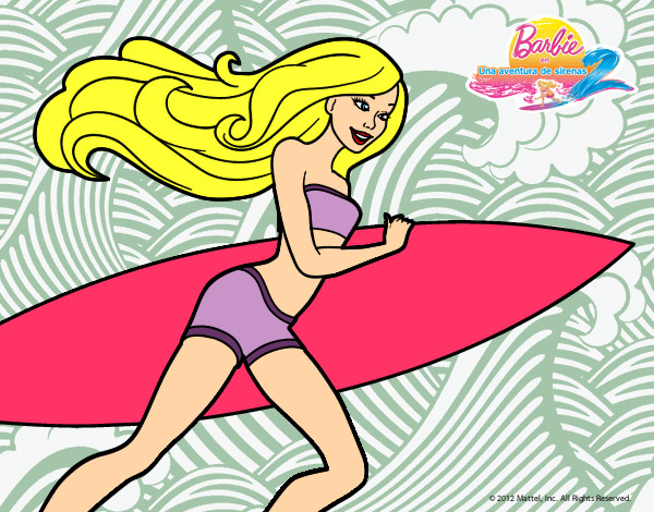 Barbie corre al agua