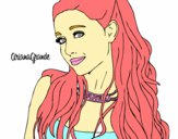 Ariana Grande con collar