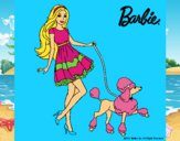 Barbie paseando a su mascota