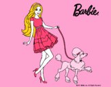 Barbie paseando a su mascota