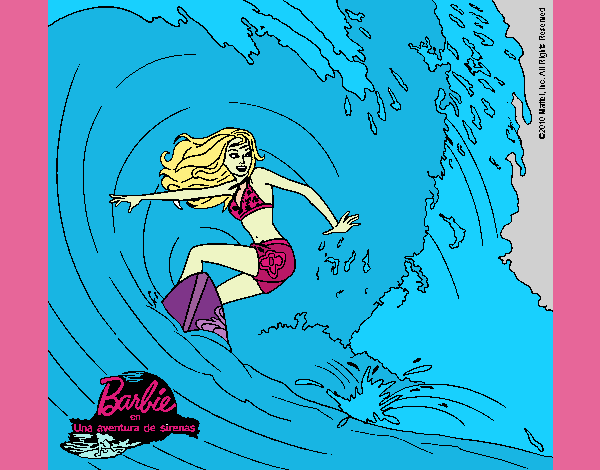 Barbie practicando surf