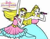 Barbie y la princesa cantando