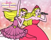 Barbie y la princesa cantando