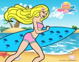 Barbie corre al agua