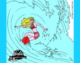 Barbie practicando surf