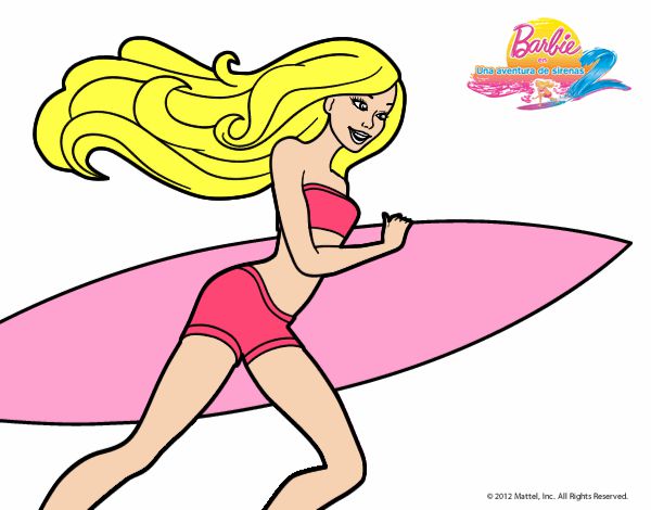 Barbie corre al agua